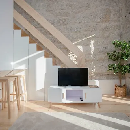 Liiiving In | Terrace & Sunny Apartment *